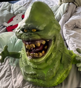 Slimer 1:1 statue